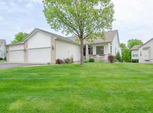 9523 Dell Rd, Eden Prairie, MN 55347