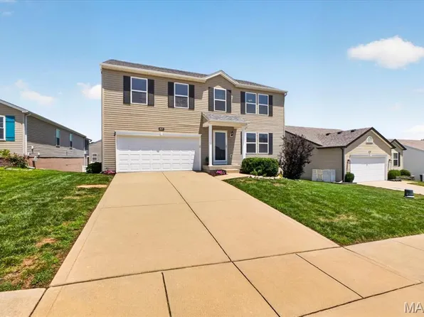 627 Hunt Run Dr, Wentzville, MO 63385