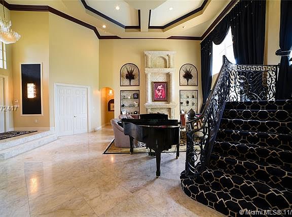 4th image of 10430 S Lake Vista Cir