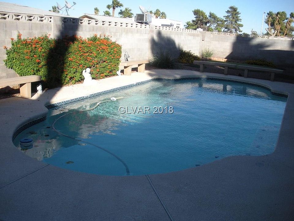 2nd image of 4526 El Cebra Way