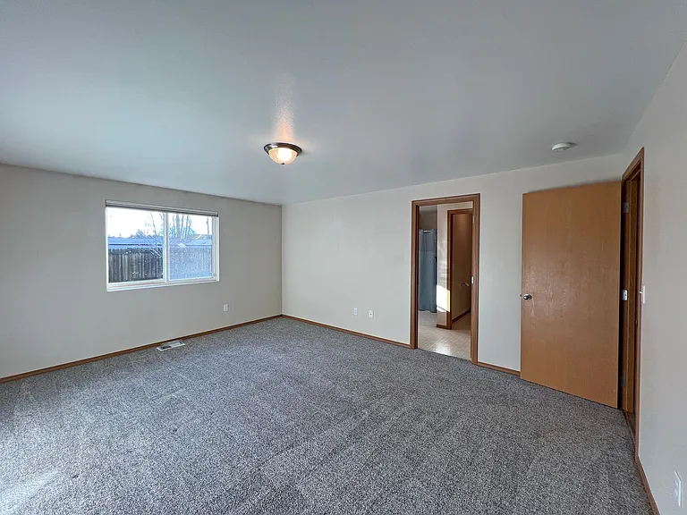 35852 13th Ave SW — Photo 39