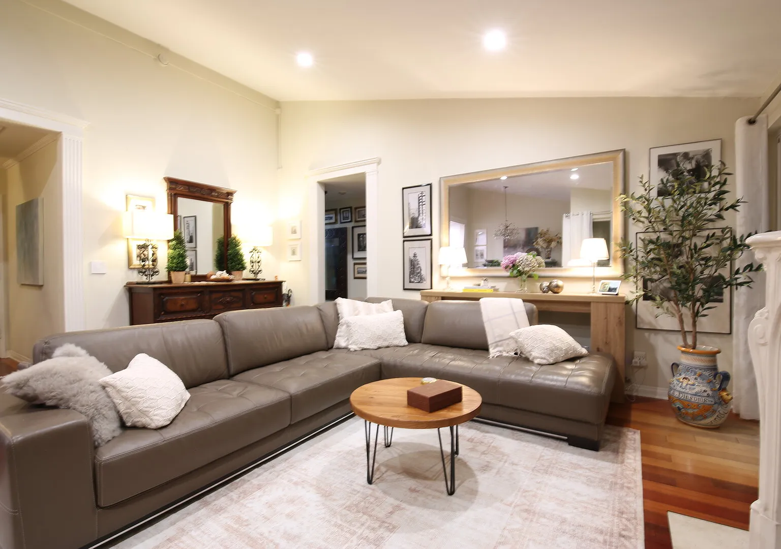 Fully Furnished - 3BD/2BA/1,252sqft - Redondo Beach — Photo 2