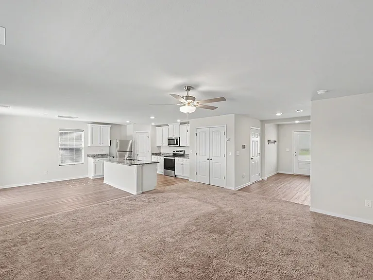 318 Aniston Ln — Photo 3