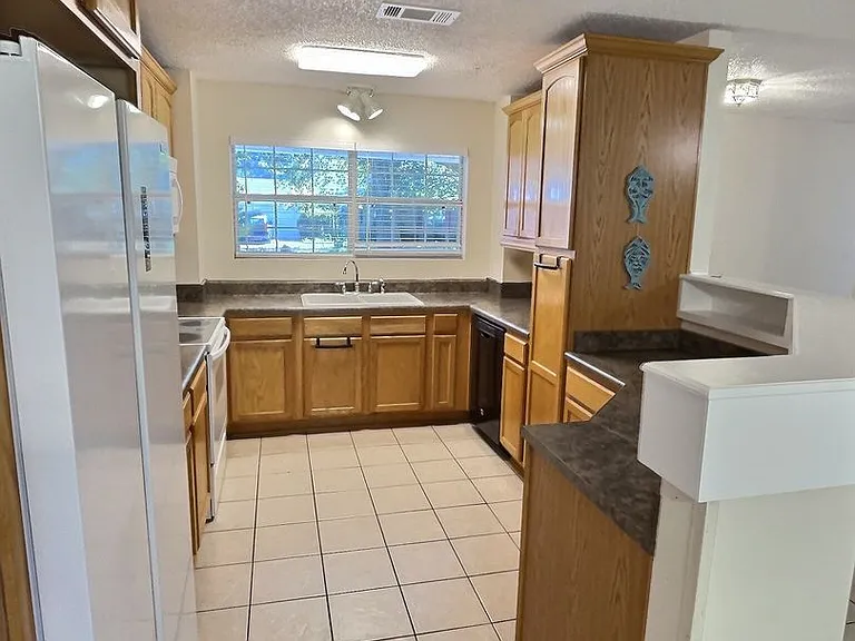 1705 Seagull Ave — Photo 8