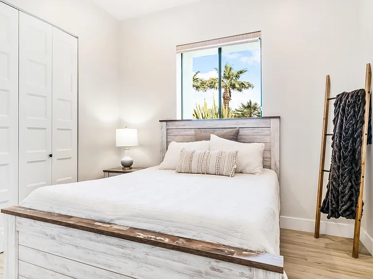 7417 E Paradise Dr — Photo 25