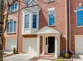 4062 Heatherstone Ct, Fairfax, VA 22030
