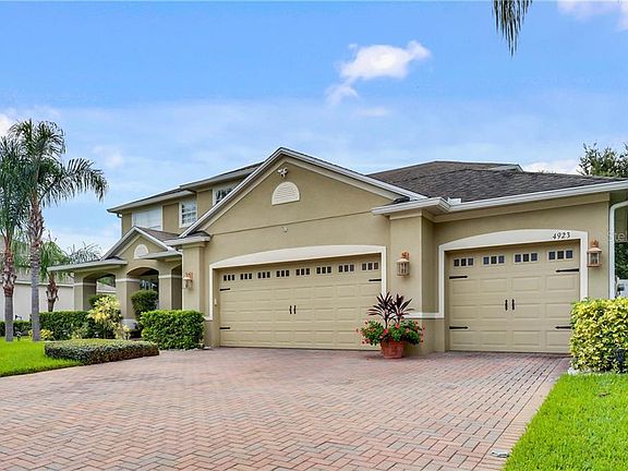 3rd image of 4923 Legacy Oaks Dr