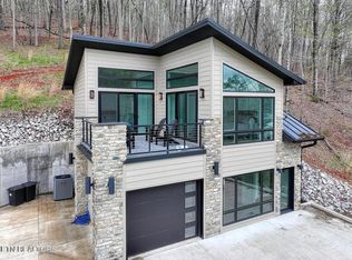 318 Carp Ln, La Follette, TN 37766