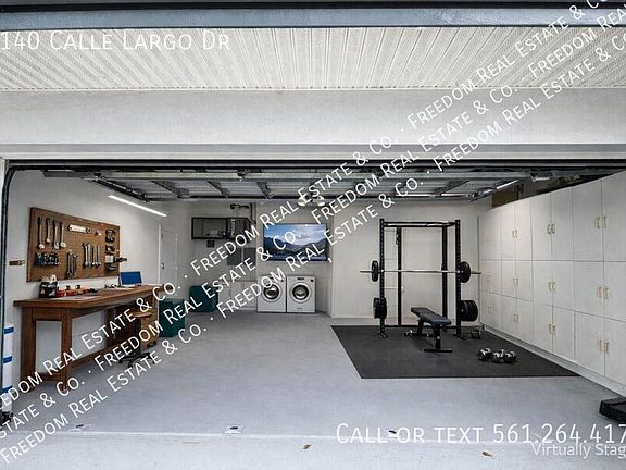 3rd image of 3140 Calle Largo Dr