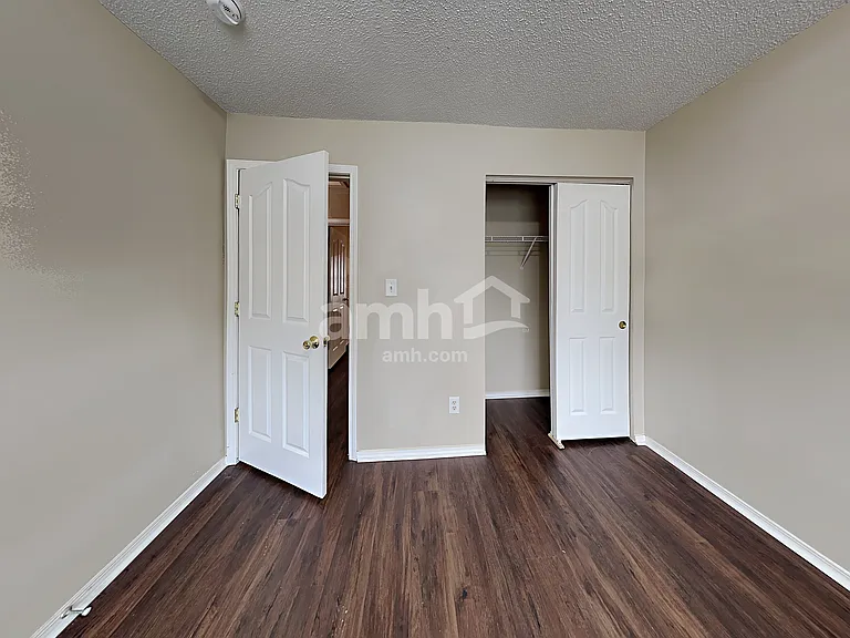 5617 Enoree Ln — Photo 15