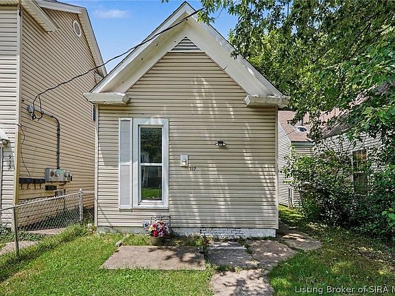 2nd image of 517 E Oak Street