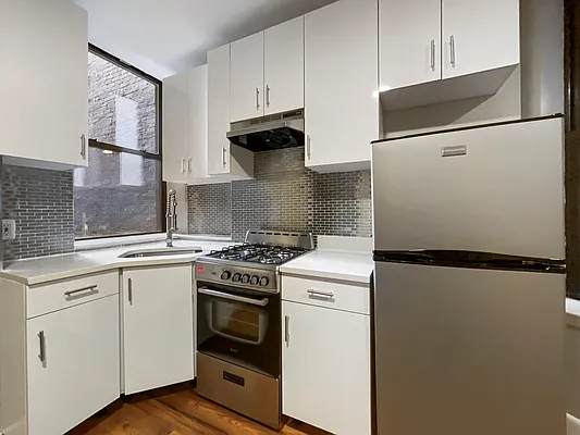 Rented by Keller Williams NYC | media 13