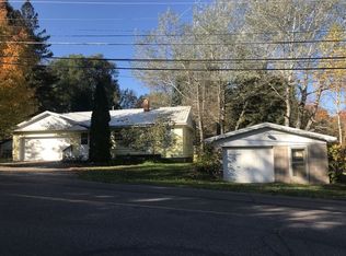 1395 Ontario Ave, Marquette, MI 49855