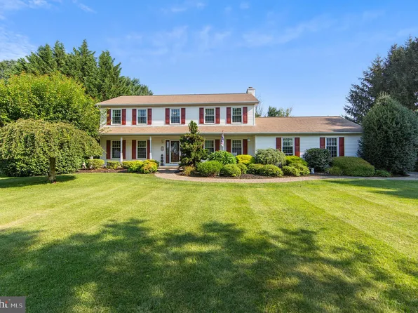 2 Allison Dr, Coatesville, PA 19320