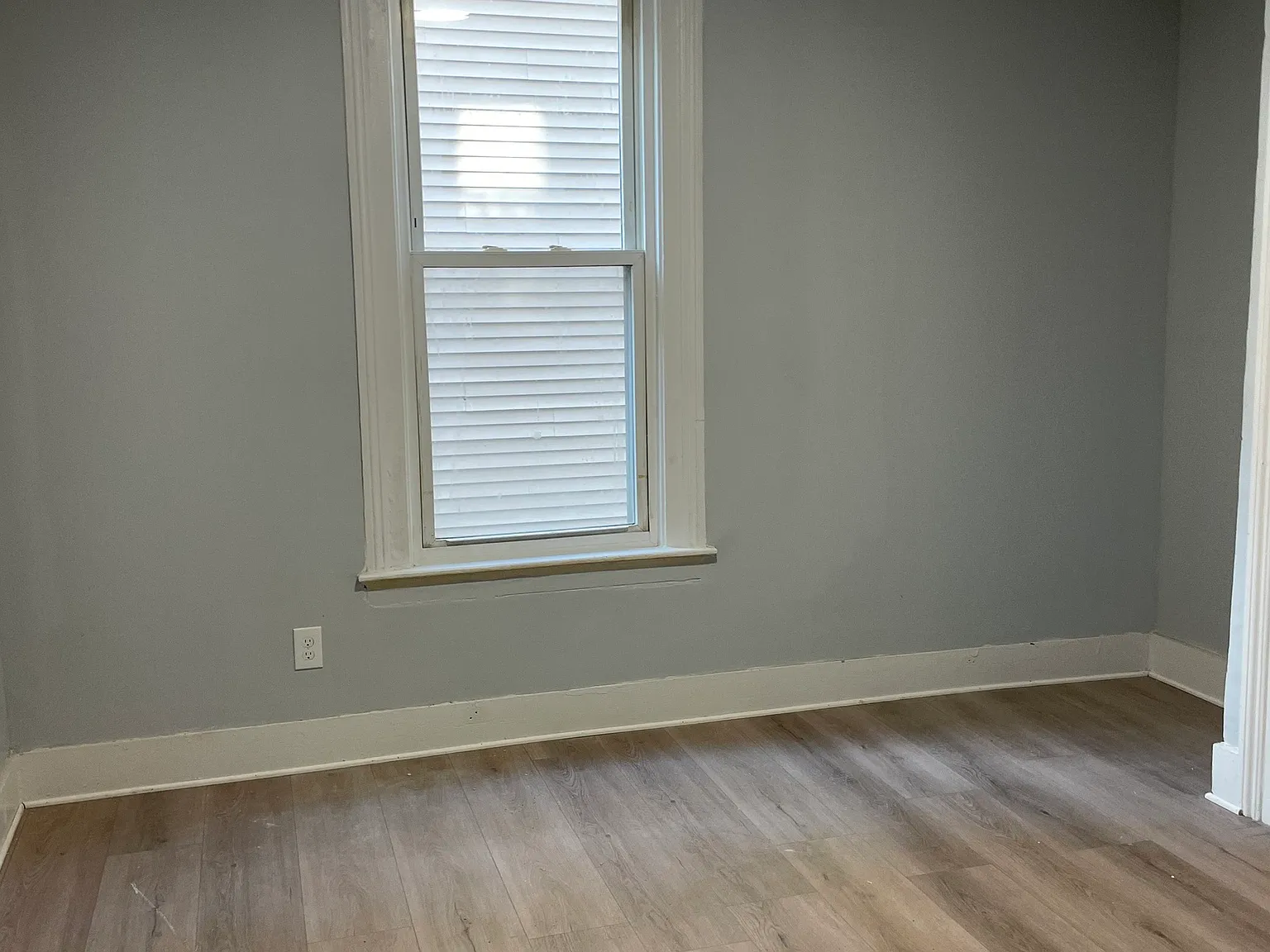 2 bed, 1.0 bath, 900 sqft, $1,500 — Photo 3