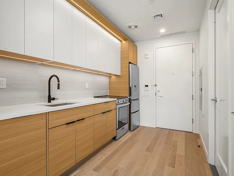 395 Carroll St #A613 — Photo 4