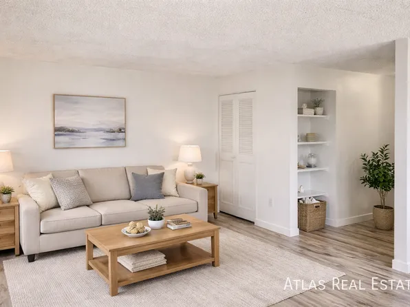 15571-15573 E 13th Avenue