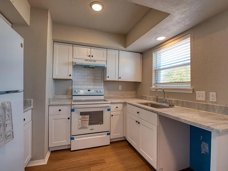 1001 E Main St #A-1 — Photo 12