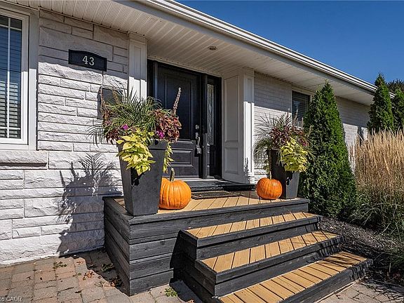 3rd image of 43 Miller Dr