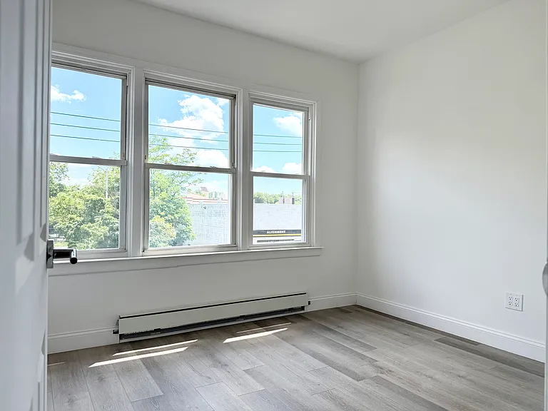 164 Bruckner Ave #2 — Photo 16