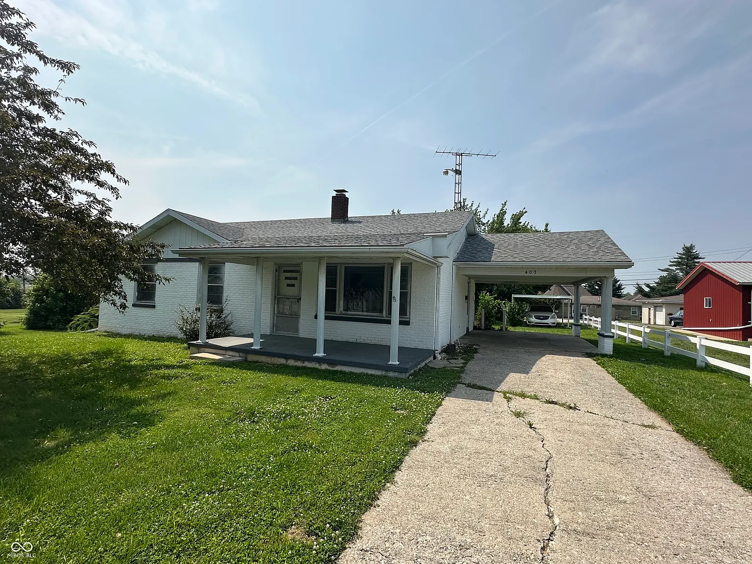 403 E Washington St photo 1