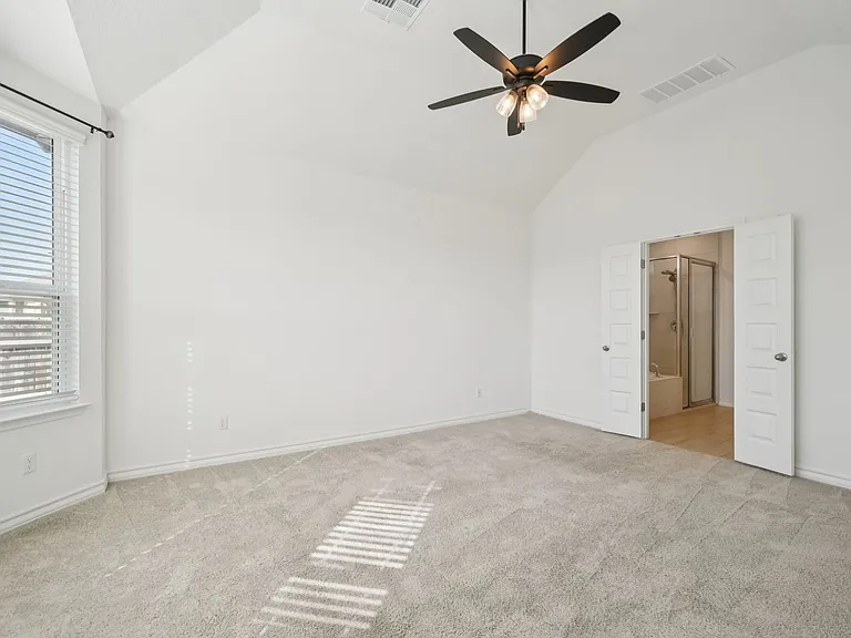 10833 Coppola — Photo 30