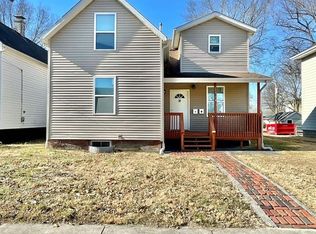 714 Pine St, Highland, IL