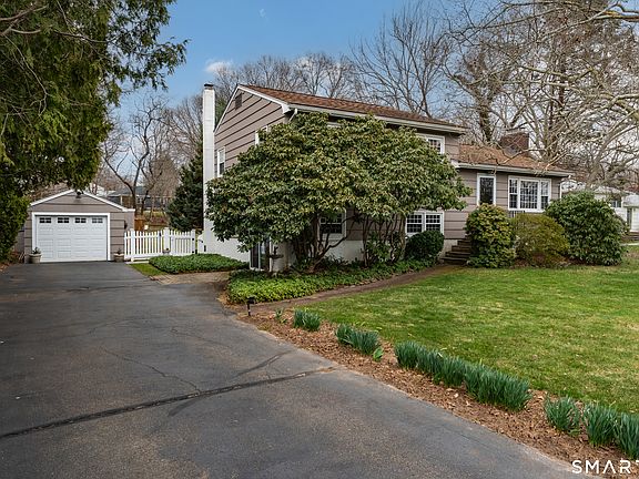 2nd image of 82 Raymond Road