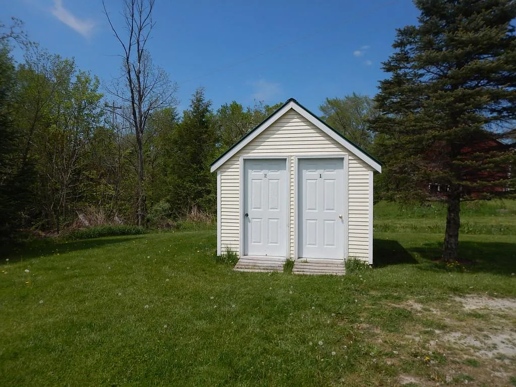 3 bed, 1300 sqft, $2,300 — Photo 3