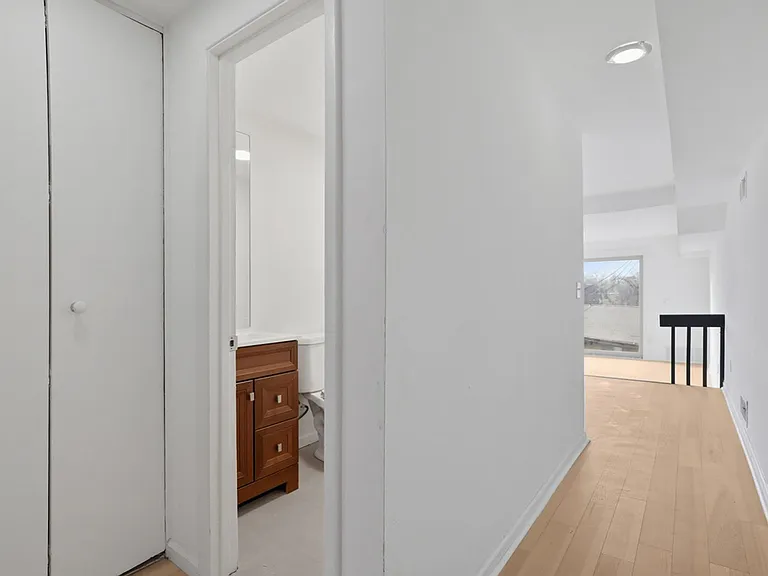 Village in the Park Apartments — Photo 10