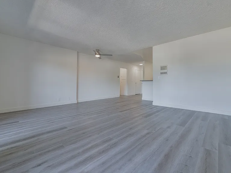 6644 & 6670 Glade Ave — Photo 11