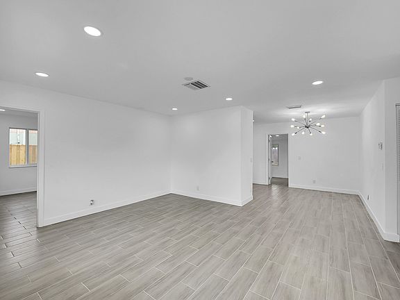 4th image of 4341 Weymouth Street