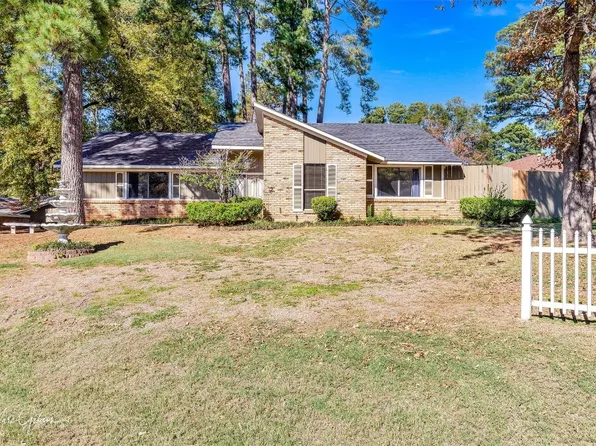 3205 Heatherbrook Dr, Haughton, LA 71037
