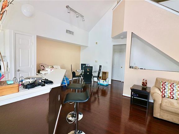 4th image of 10550 White Lake Ct #0