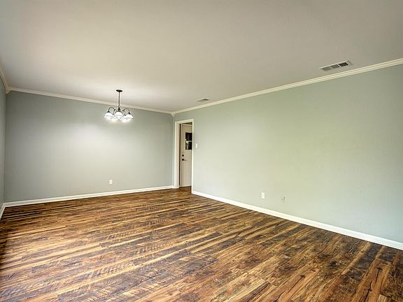 5th image of 6307 Chapman Dr