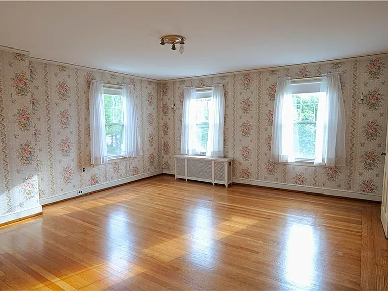 36 Underwood St — Photo 35
