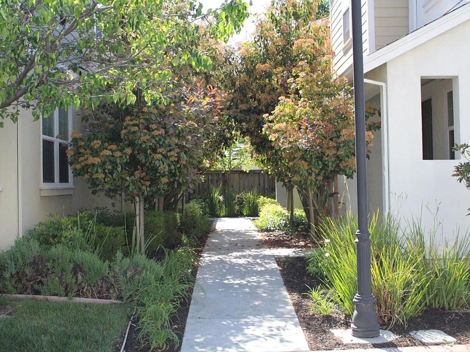 1st image of 120 Graham Dr