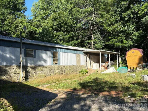 133 Oakwell Dr, Swannanoa, NC 28752