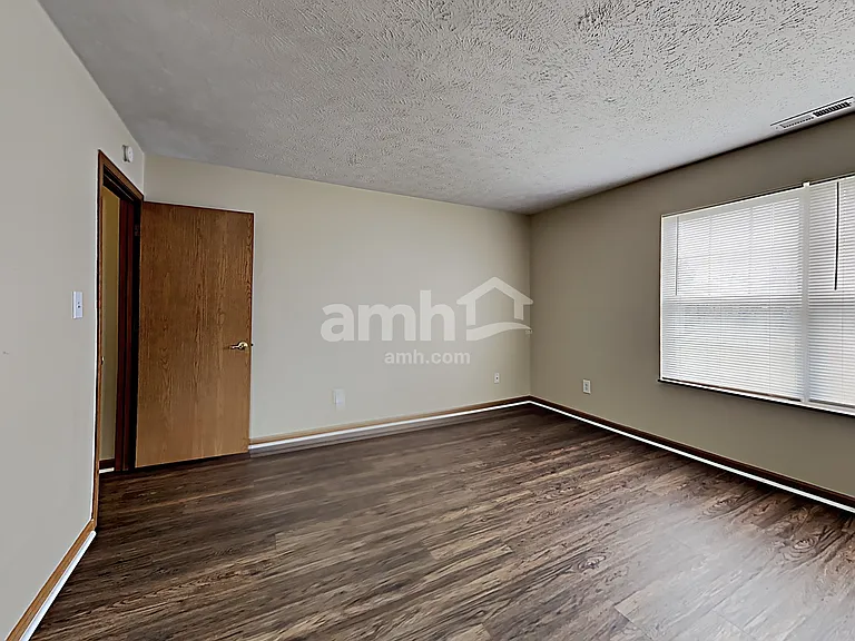 8255 Captain Dr — Photo 11