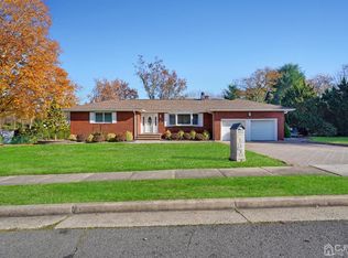 9 Starkin Rd, Milltown, NJ 08850