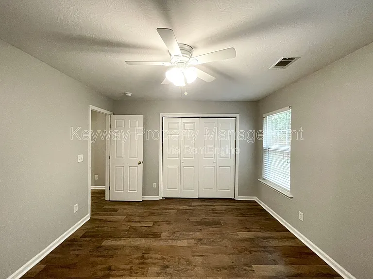 1391 Watsonia Dr — Photo 11