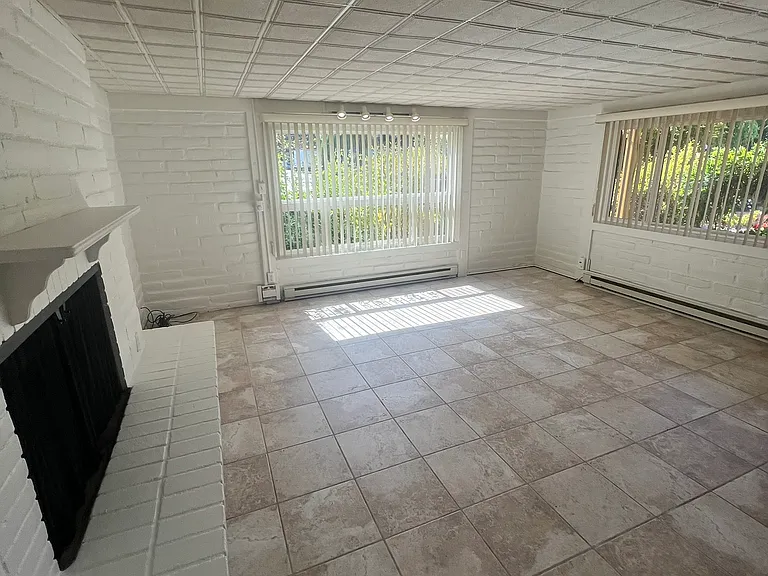 27890 Dorris Dr #B1 — Photo 1