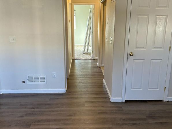 cheyenne-wyoming-448669137 picture