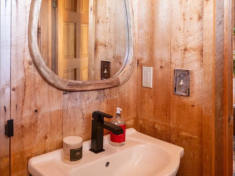 90 Peakview Dr — Photo 16