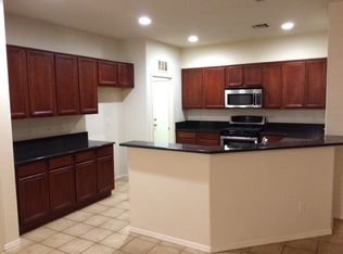 5427 Rockview Dr, Bakersfield, CA 93313