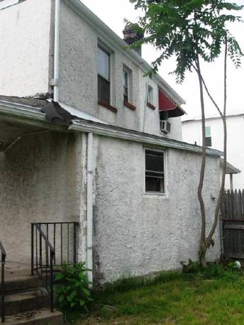 2nd image of 309 Brook St