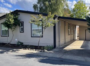 301 E Columbia Dr UNIT 39, Newberg, OR