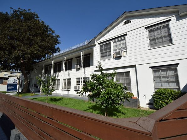 5220-26 Radford Ave #5218