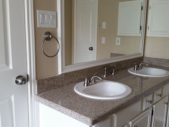 5th image of 2103 Zavalla Cir