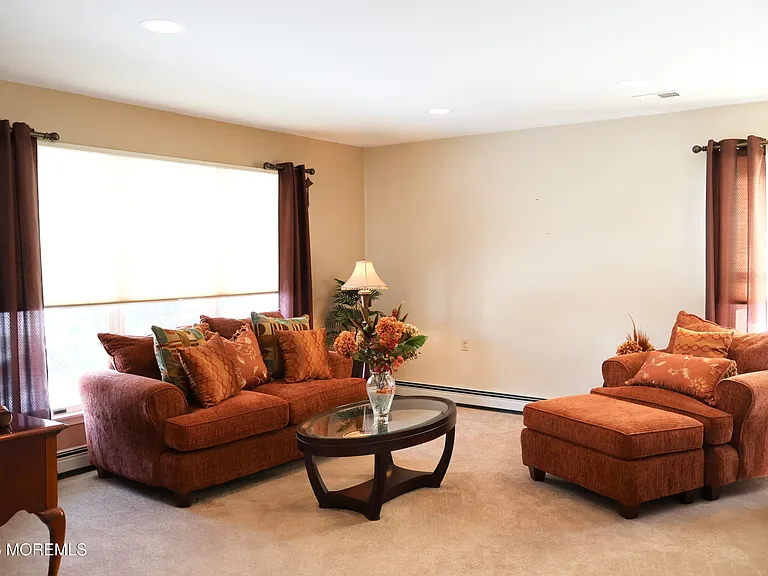 2409 Coral Leaf Rd — Photo 2